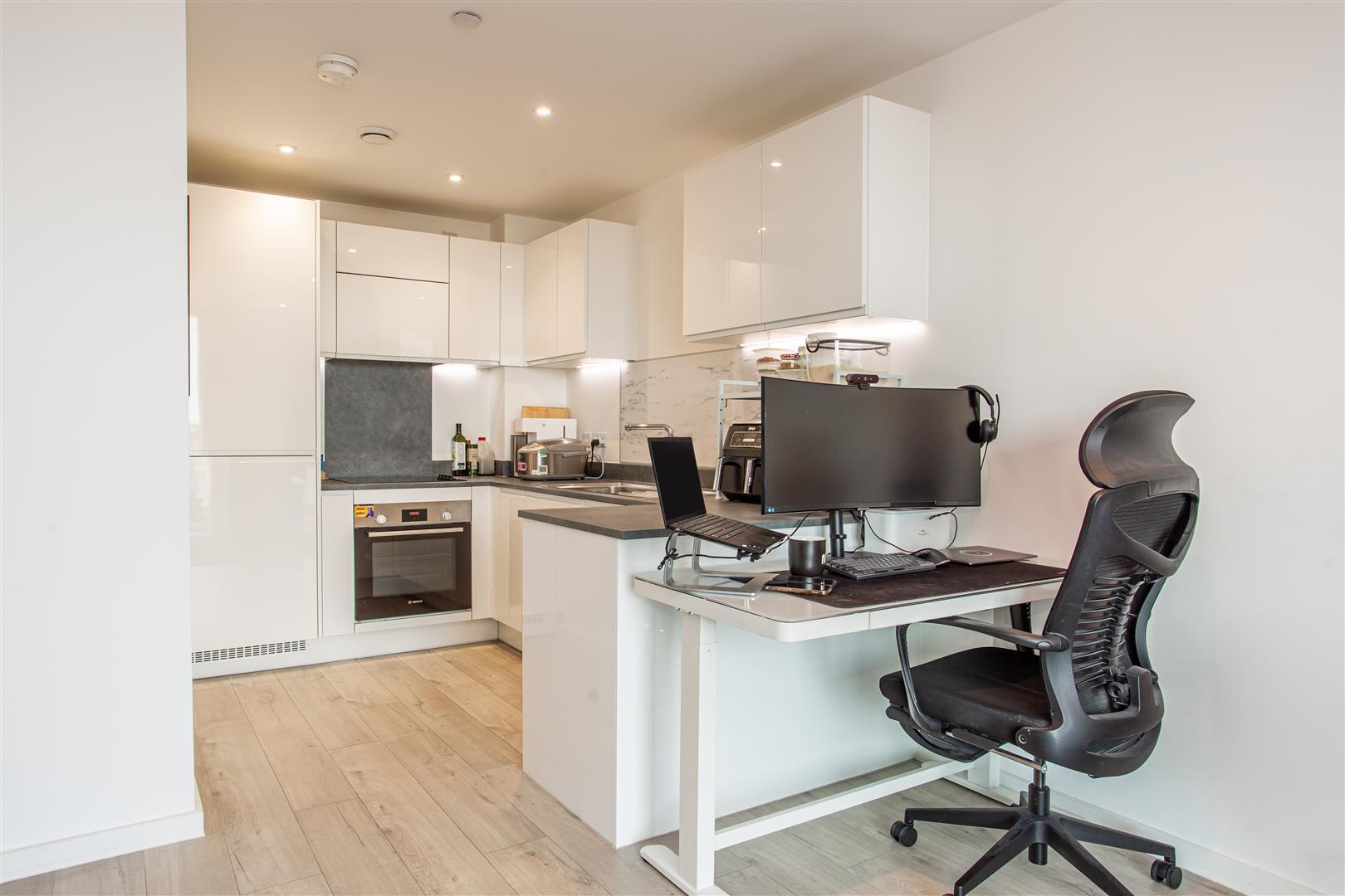 1 bed property in Corsican Square, Bow